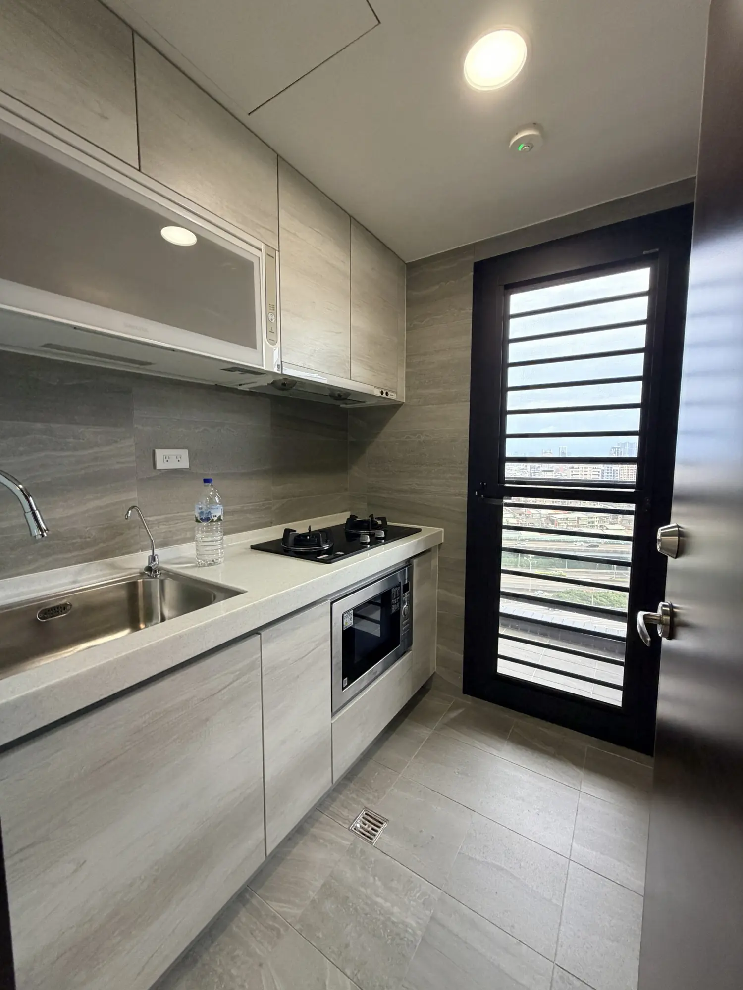 3 bedrooms apartment for rent in Sanchong District, New Taipei City | NT$ 46 000 | 21 ping slide 14