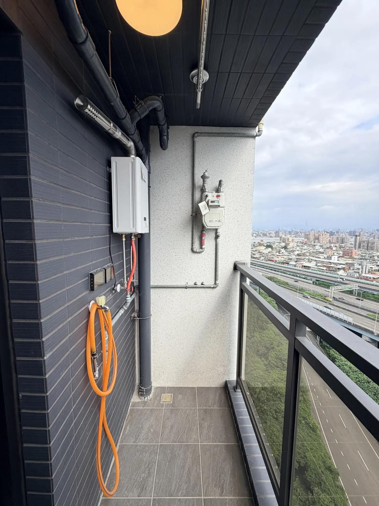 3 bedrooms apartment for rent in Sanchong District, New Taipei City | NT$ 46 000 | 21 ping slide 15