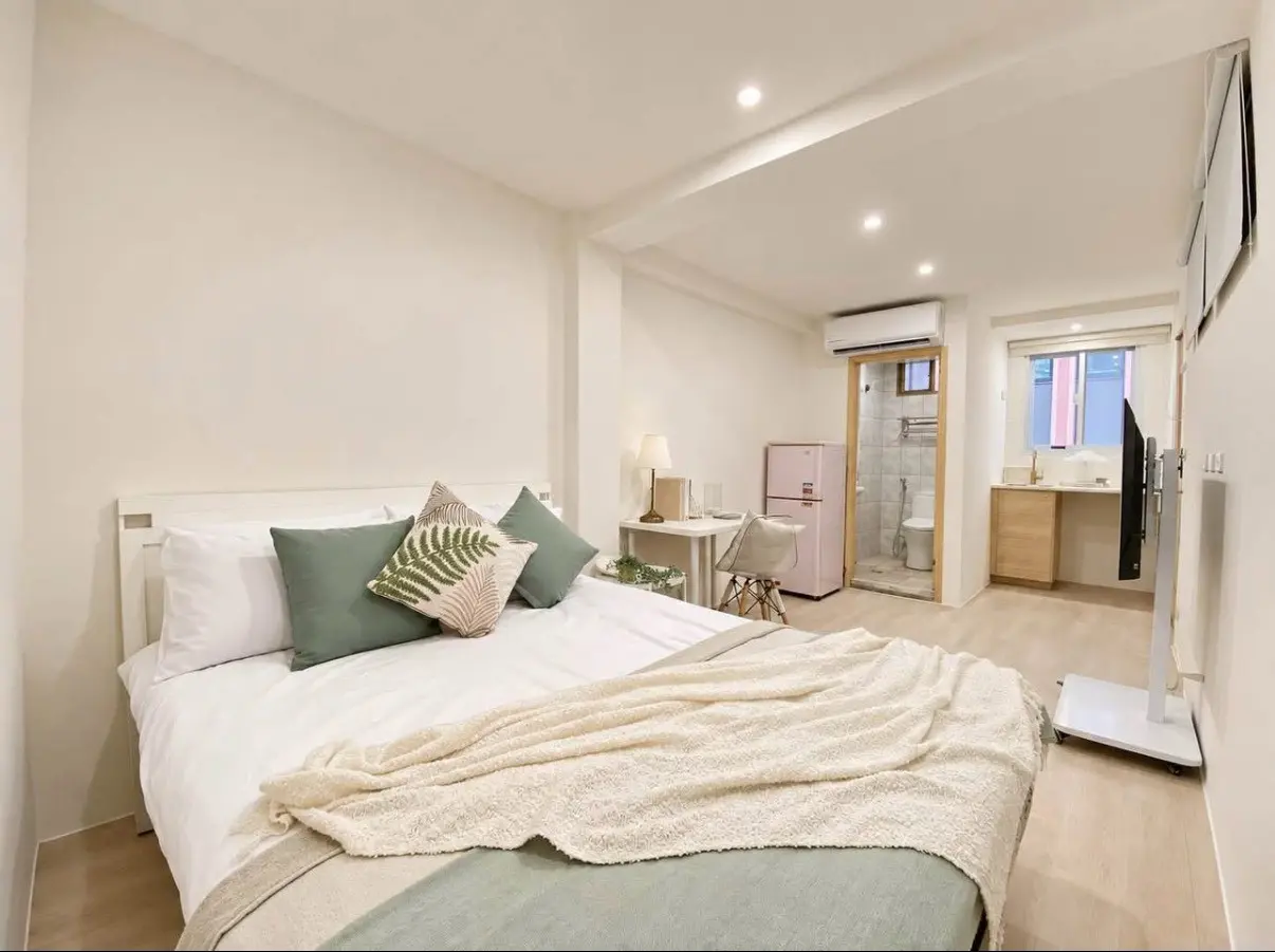 Studio apartment for rent in Zhongshan District, Taipei City | NT$ 26 000 | 5 ping slide 0
