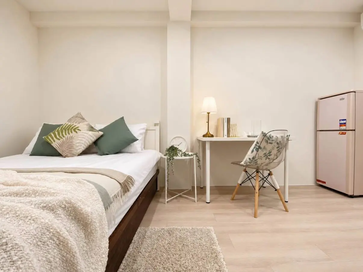 Studio apartment for rent in Zhongshan District, Taipei City | NT$ 26 000 | 5 ping slide 1