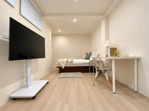 Studio apartment for rent in Zhongshan District, Taipei City | NT$ 26 000 | 5 ping slide 2