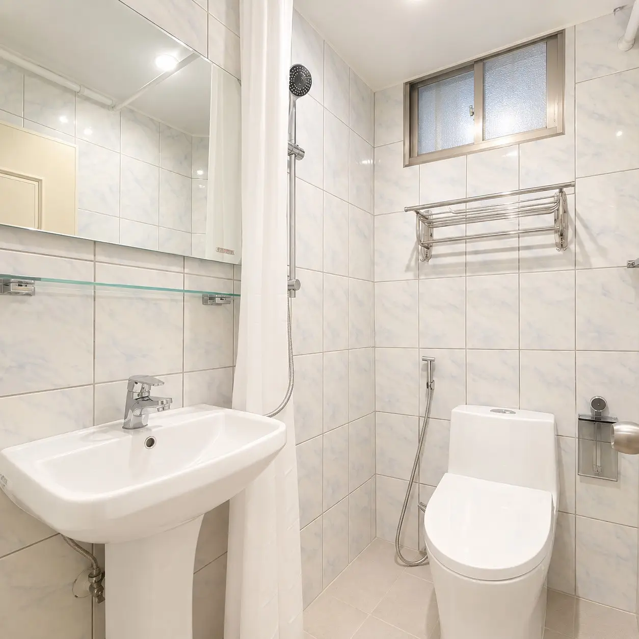 Studio apartment for rent in Zhongshan District, Taipei City | NT$ 26 000 | 5 ping slide 4