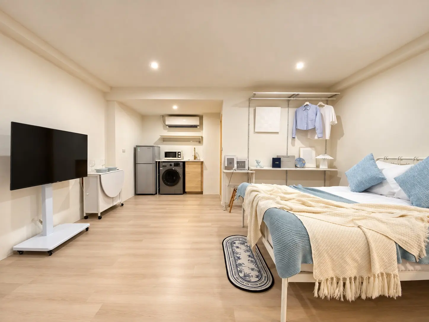 Studio apartment for rent in Zhongshan District, Taipei City | NT$ 36 000 | 10 ping slide 0