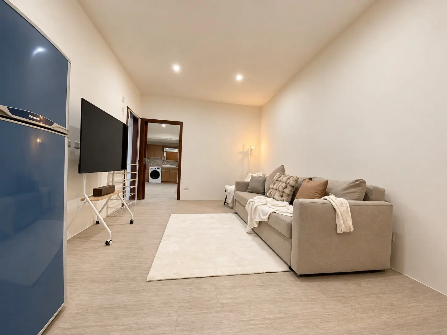 1 room apartment for rent in Zhongshan District, Taipei City | NT$ 50 000 | 15 ping slide 2