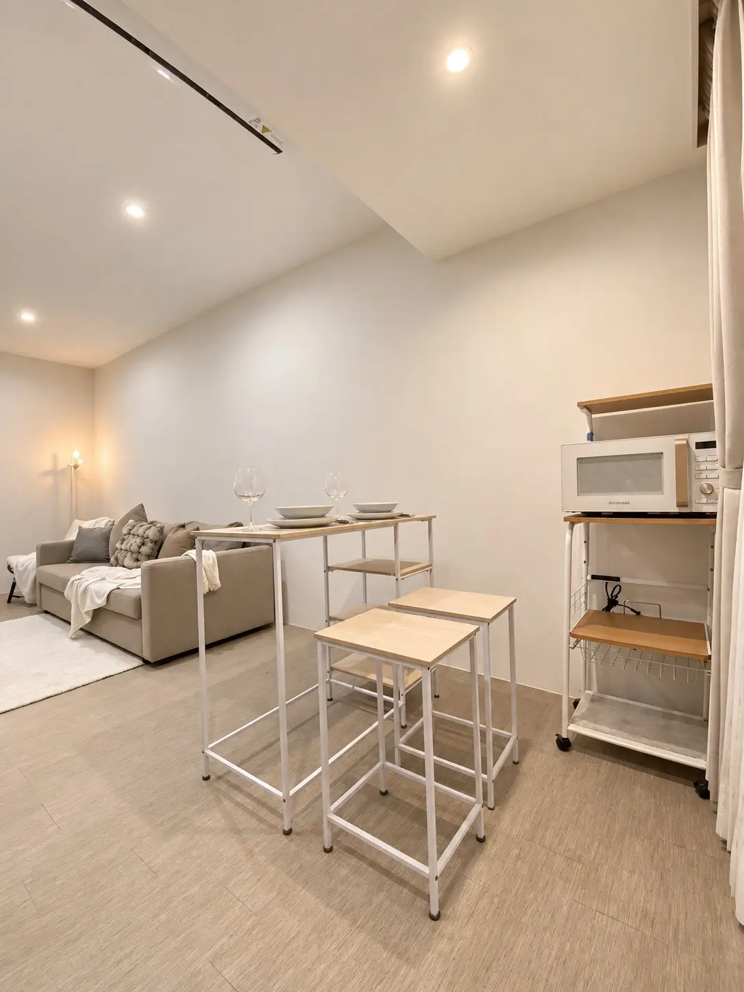 1 room apartment for rent in Zhongshan District, Taipei City | NT$ 50 000 | 15 ping slide 3