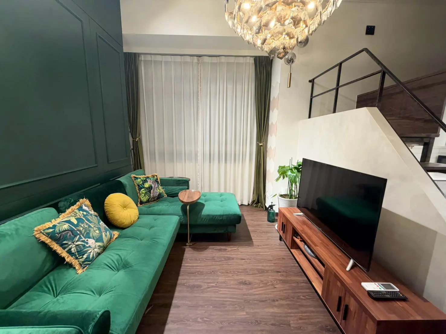 Studio apartment for rent in Datong District, Taipei City | NT$ 50 000 | 28 ping slide 0