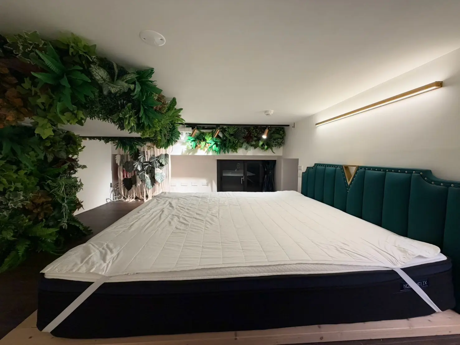 Studio apartment for rent in Datong District, Taipei City | NT$ 50 000 | 28 ping slide 9