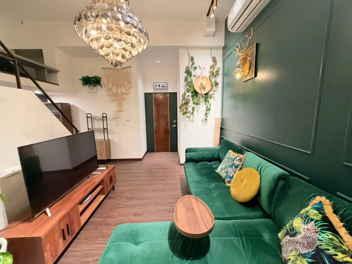 Studio apartment for rent in Datong District, Taipei City | NT$ 50 000 | 28 ping slide 6