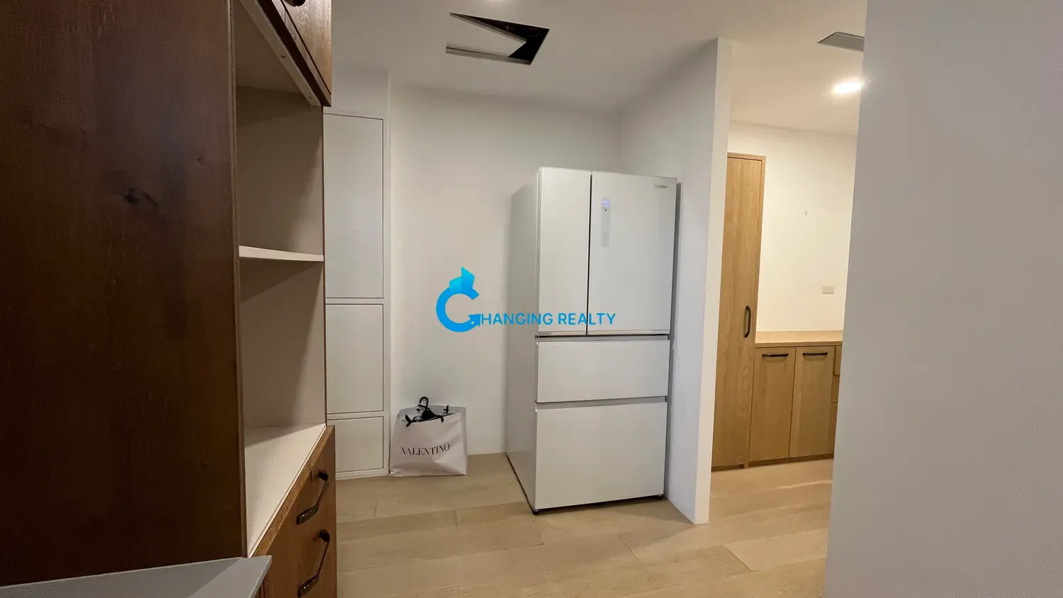 3 bedrooms apartment for rent in Zhongshan District, Taipei City | NT$ 220 000 | 54 ping slide 9