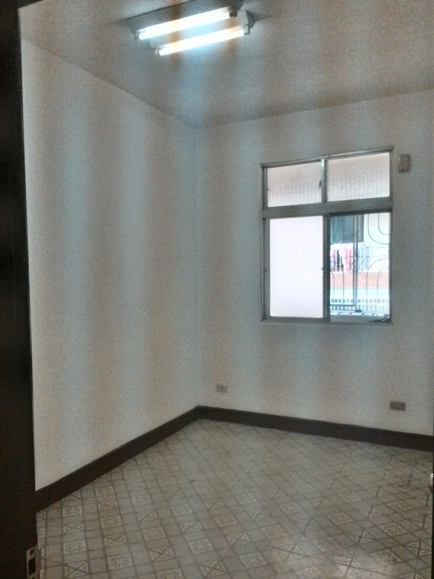 3 bedrooms apartment for rent in Sanmin District, Kaohsiung City | NT$ 9 000 | 23 ping slide 16