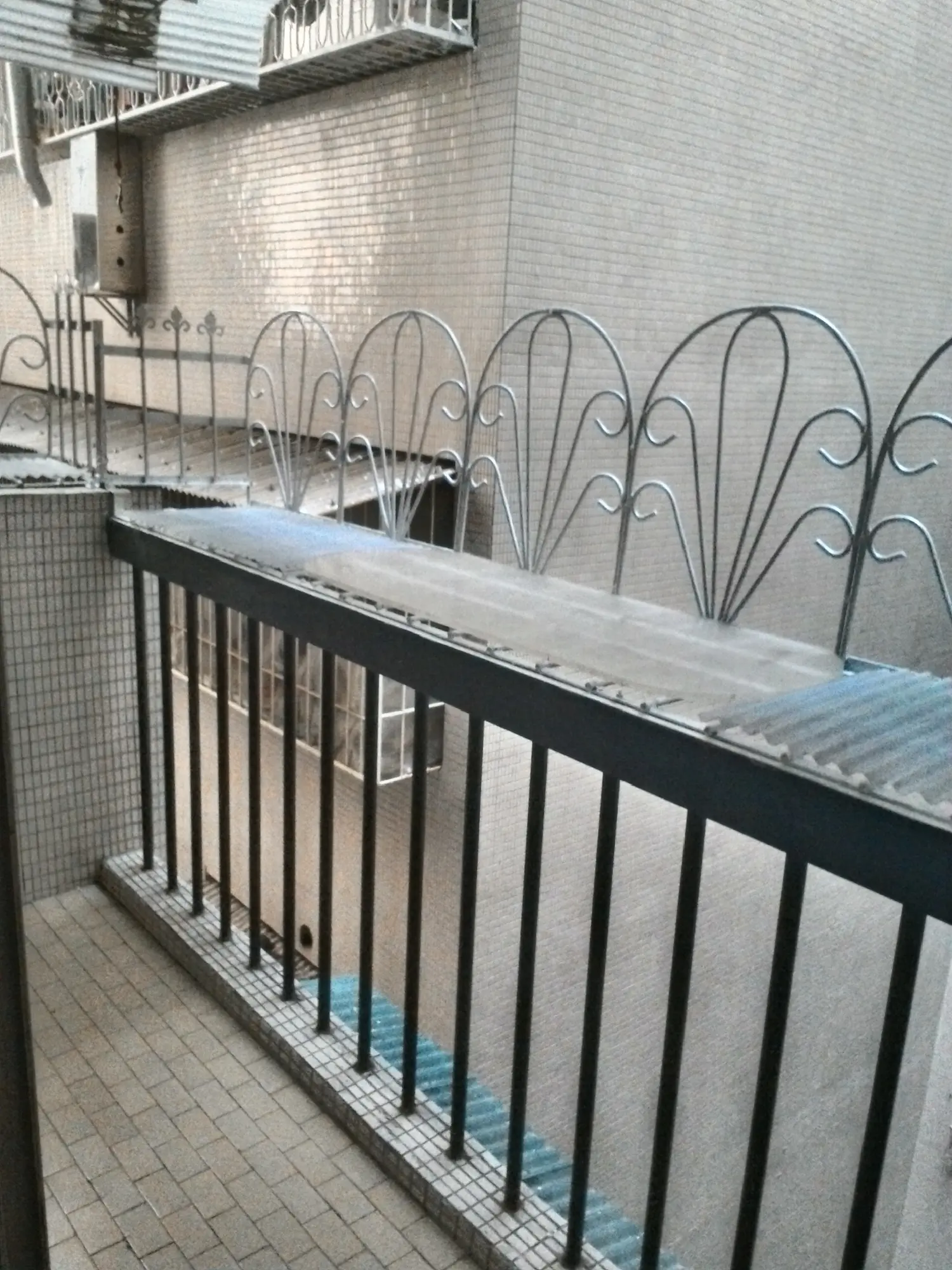 3 bedrooms apartment for rent in Sanmin District, Kaohsiung City | NT$ 9 000 | 23 ping slide 2