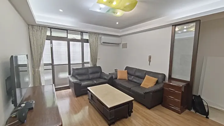 3 bedrooms apartment for rent in Shilin District, Taipei City | NT$ 42 000 | 34 ping slide 1
