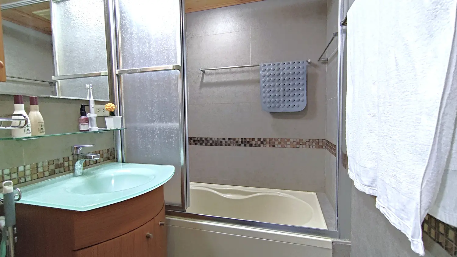 Studio apartment for rent in Zhongshan District, Taipei City | NT$ 33 000 | 9 ping slide 8