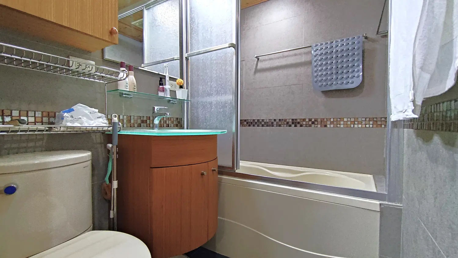 Studio apartment for rent in Zhongshan District, Taipei City | NT$ 33 000 | 9 ping slide 9