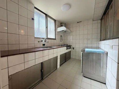 Room for rent NT$ 21 800 - Lane 128, Section 2, Zhongshan North Road - 1 room