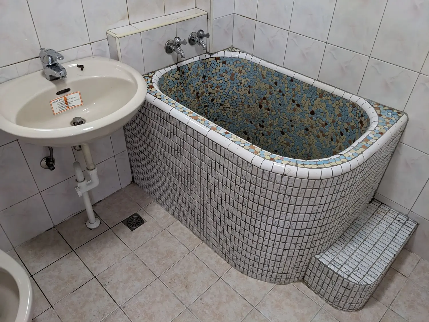 4 bedrooms townhouse for sale TWD 118 800 000 - 92 ping - Taipei City,Zhongzheng District slide 8