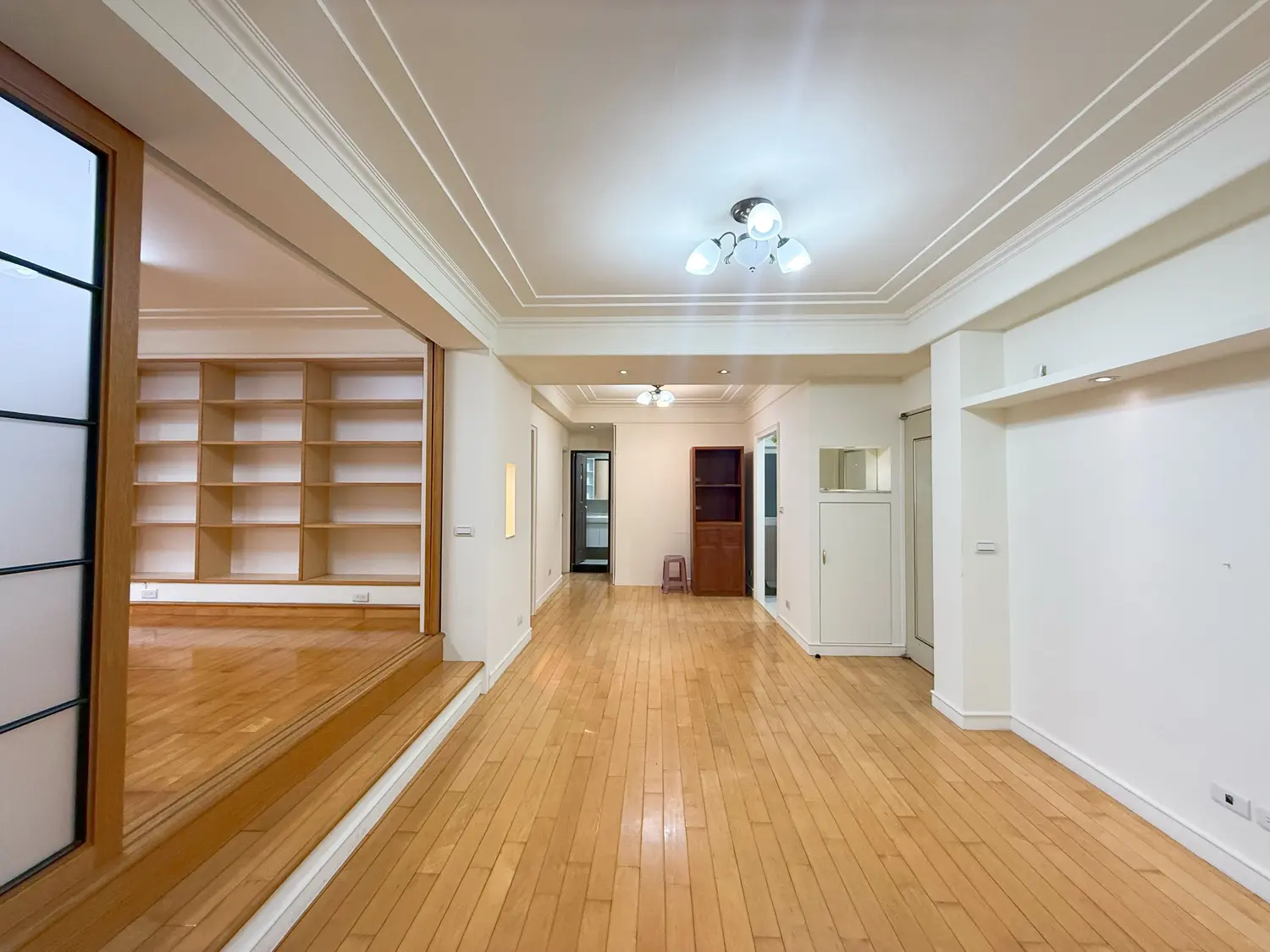 3 bedrooms apartment for rent TWD 41 000 - 23 ping - Xinyi District, Taipei City slide 1