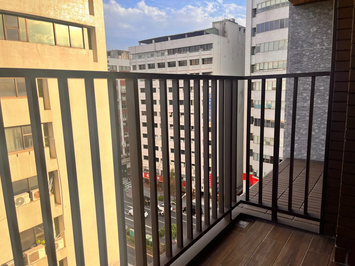 4 bedrooms apartment for sale in Songshan District, Taipei City | NT$ 96 880 000 | 35 ping slide 1