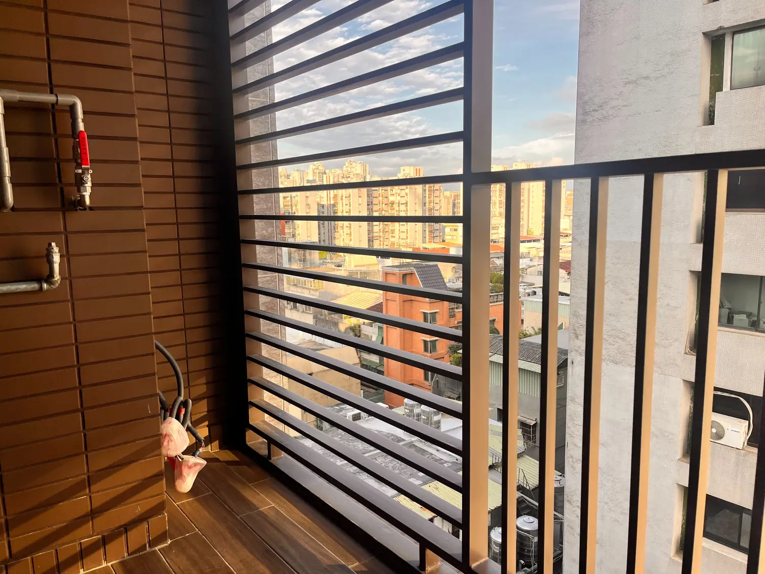 4 bedrooms apartment for sale in Songshan District, Taipei City | NT$ 96 880 000 | 35 ping slide 7