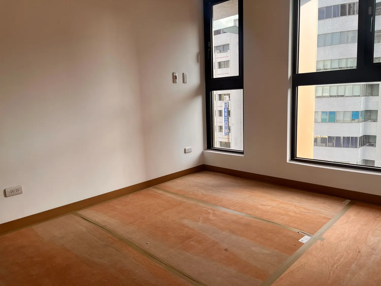 4 bedrooms apartment for sale in Songshan District, Taipei City | NT$ 96 880 000 | 35 ping slide 13