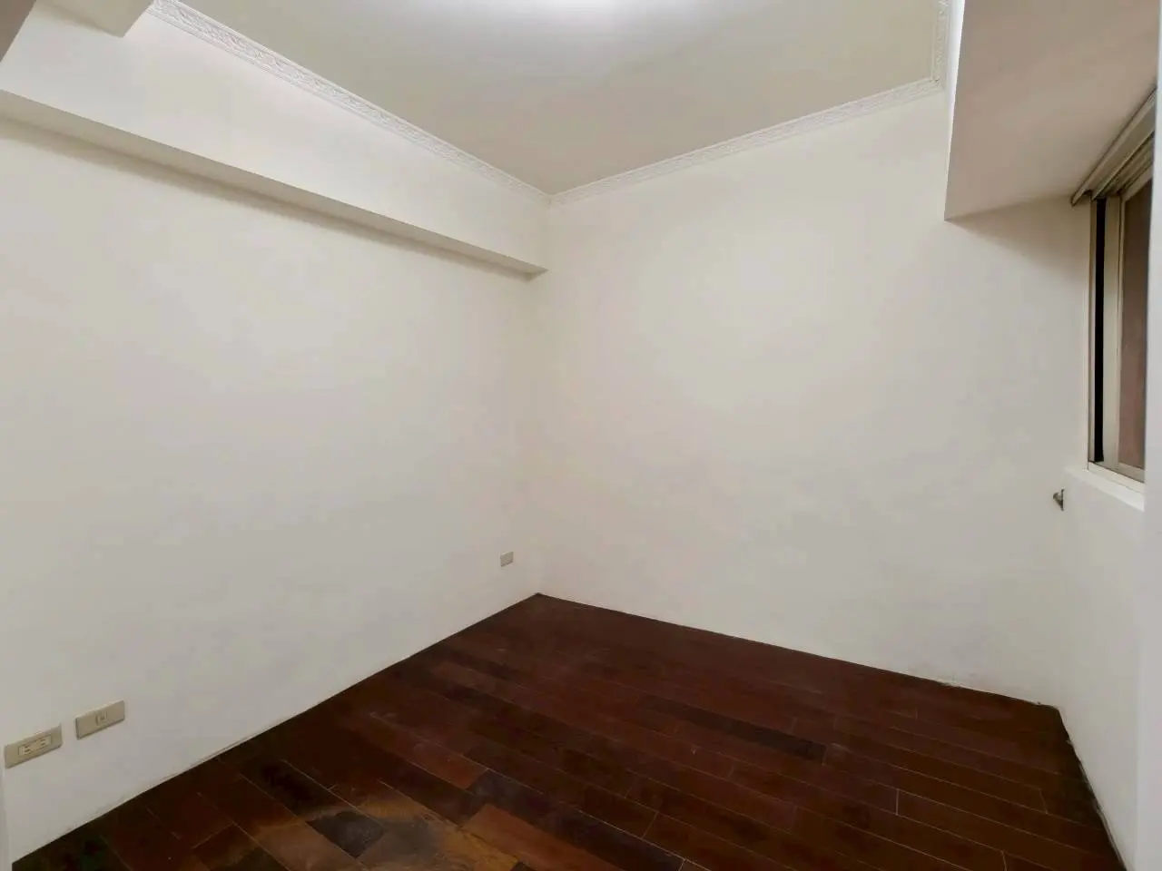 4 bedrooms apartment for sale in Songshan District, Taipei City | NT$ 45 880 000 | 35 ping slide 9