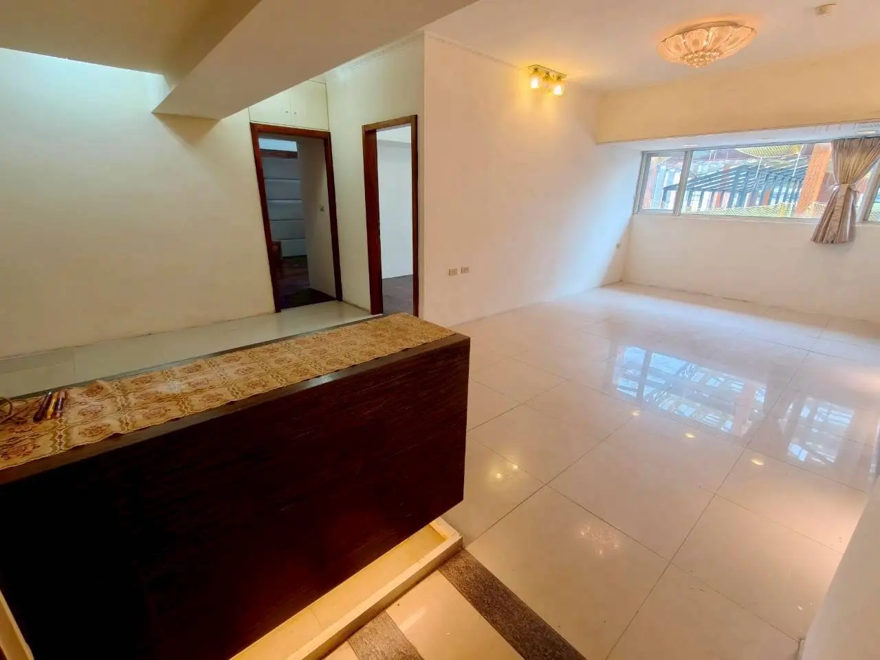 4 bedrooms apartment for sale in Songshan District, Taipei City | NT$ 45 880 000 | 35 ping slide 7