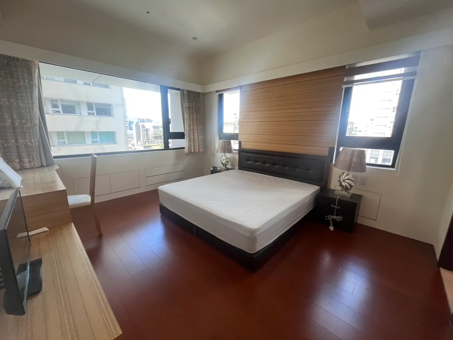 4 bedrooms apartment for rent TWD 125 000 - 40 ping - Zhongshan District,Taipei City slide 2