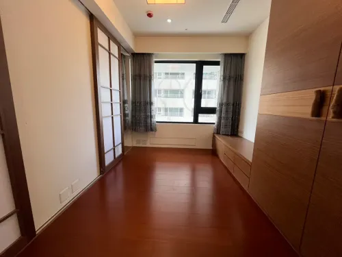 Apartment for rent TWD 125 000 -  - 4 bedrooms