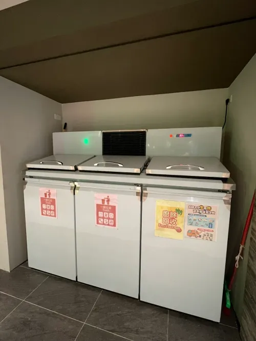 2 bedrooms apartment for rent in Xinyi District, Taipei City | NT$ 55 000 | 13 ping slide 3