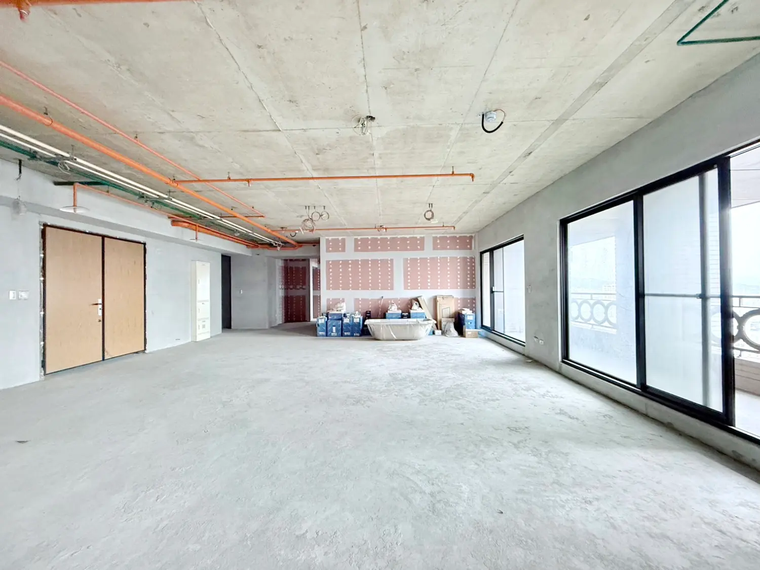 4 bedrooms apartment for sale TWD 128 000 000 - 211 ping - Taoyuan District,Taoyuan City slide 3