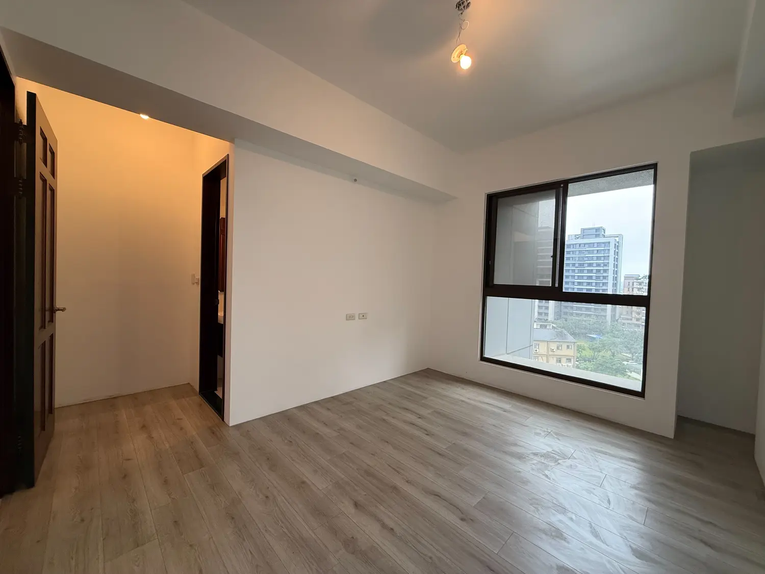 3 bedrooms apartment for sale in Dayuan District, Taoyuan City | NT$ 37 800 000 | 40 ping slide 2