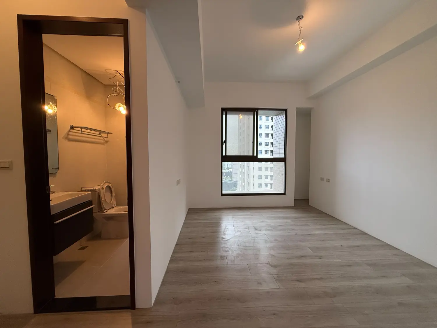 3 bedrooms apartment for sale in Dayuan District, Taoyuan City | NT$ 37 800 000 | 40 ping slide 3