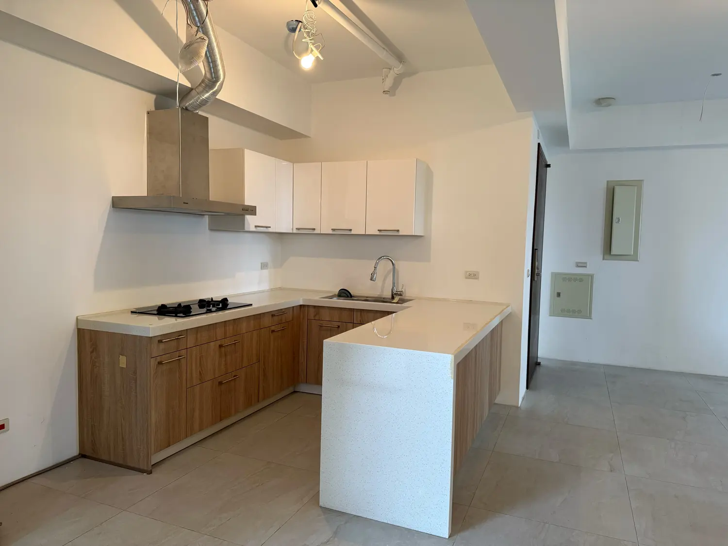 3 bedrooms apartment for sale in Dayuan District, Taoyuan City | NT$ 37 800 000 | 40 ping slide 5