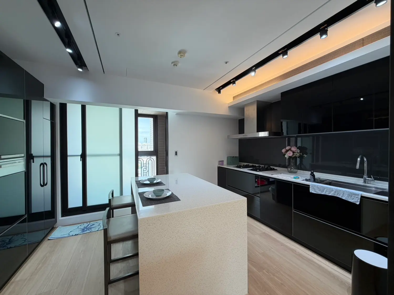 4 bedrooms apartment for sale TWD 69 800 000 - 71 ping - Taoyuan District,Taoyuan City slide 14