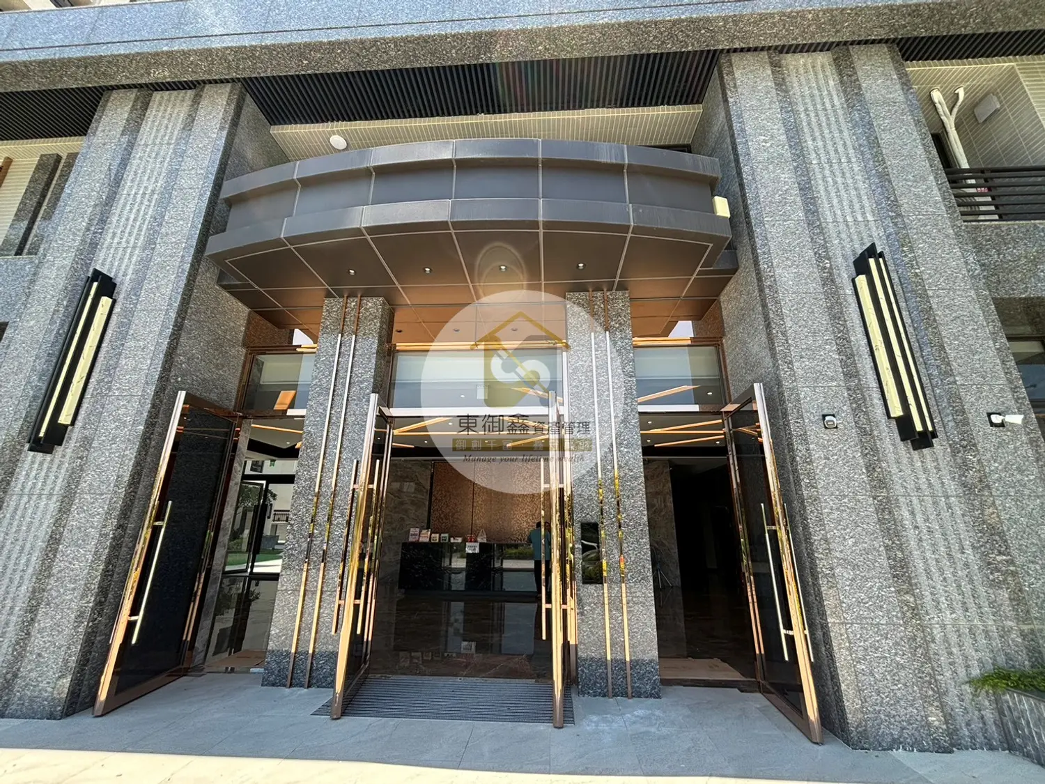 2 bedrooms apartment for rent TWD 25 000 - 15 ping - Nanzih District,Kaohsiung City slide 0