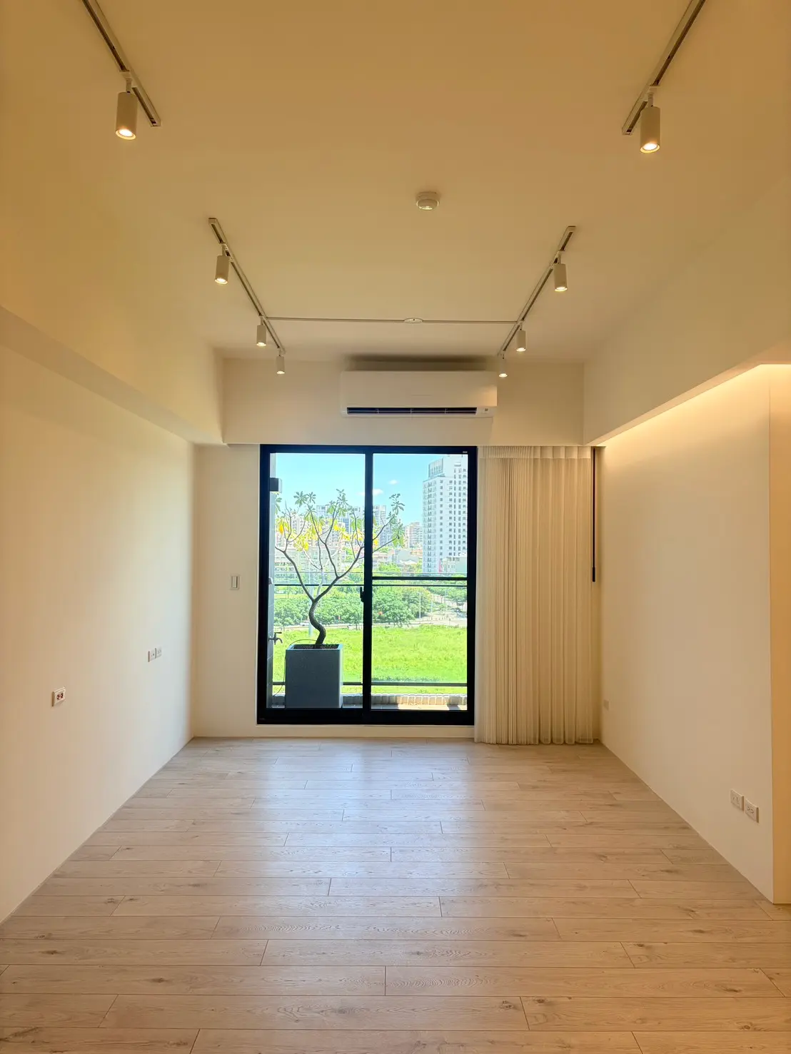 3 bedrooms apartment for rent in Beitun District, Taichung City | NT$ 38 000 | 25 ping slide 2