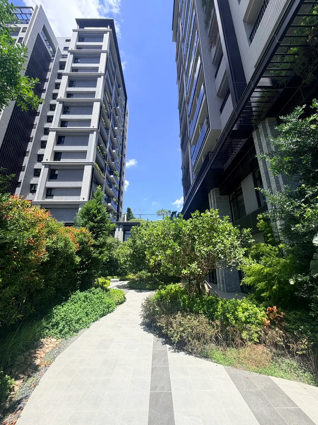 3 bedrooms apartment for rent in Beitun District, Taichung City | NT$ 38 000 | 25 ping slide 12