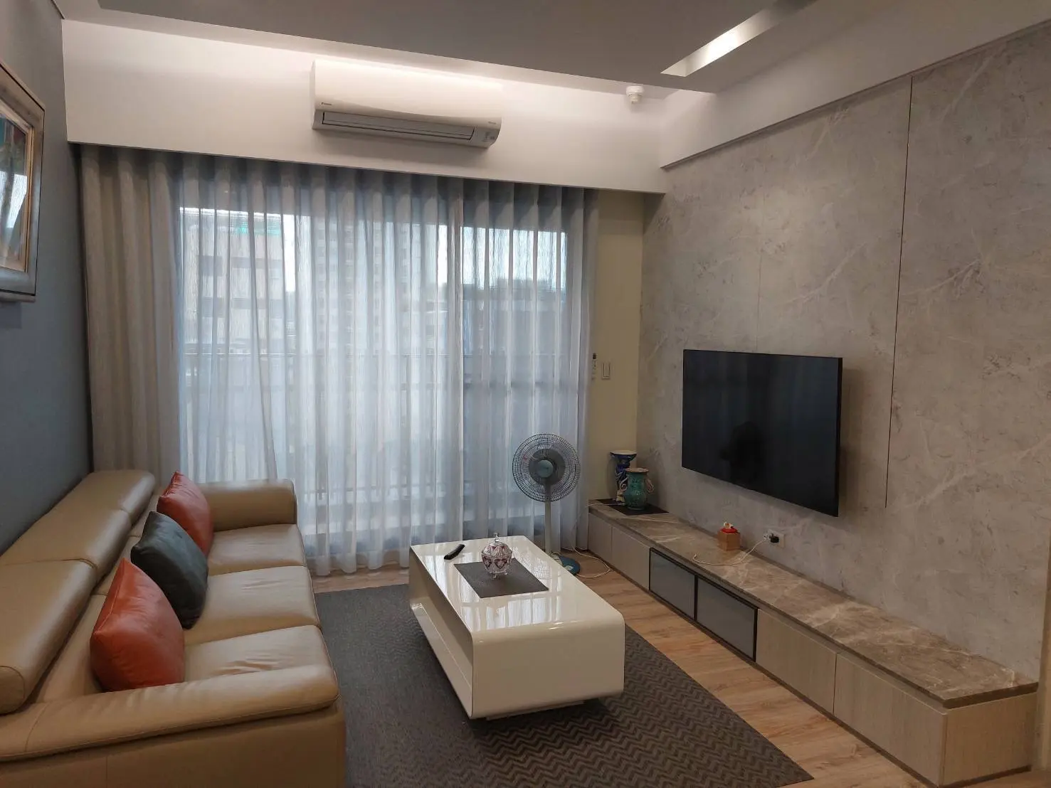 3 bedrooms apartment for rent in Xitun District, Taichung City | NT$ 48 000 | 30 ping slide 0