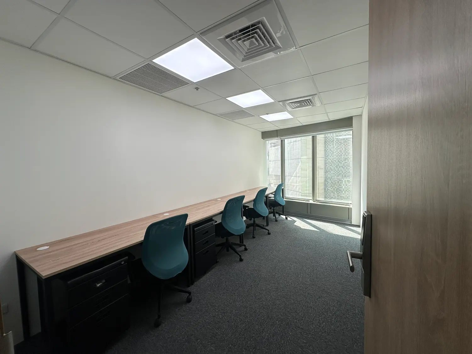 Traditional office for rent in Nantun District, Taichung City | NT$ 13 000 | 4 ping slide 5