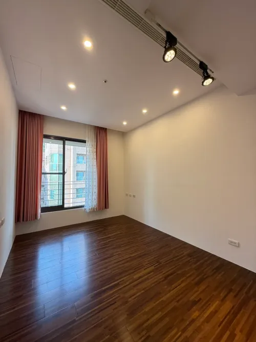 Apartment for rent TWD 42 000 - Section 4, Taiwan Boulevard - 3 bedrooms