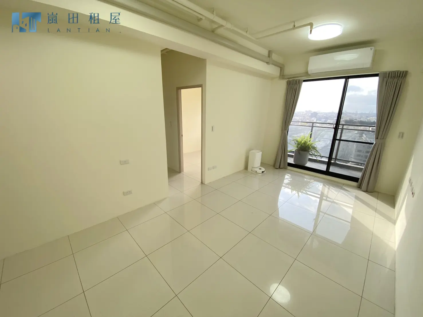 3 房 梧棲區, 台中市公寓出租 | TWD 16 000 | 23 坪 slide 0