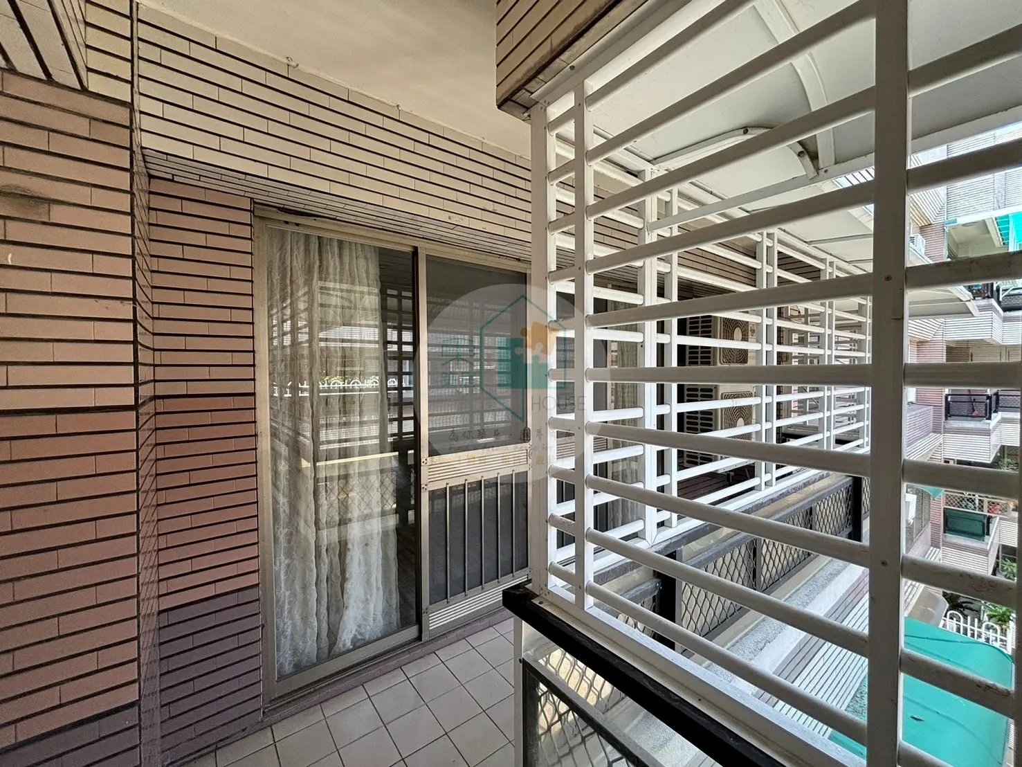 3 bedrooms apartment for sale in Anping District, Tainan City | TWD 10 880 000 | 30 ping slide 8