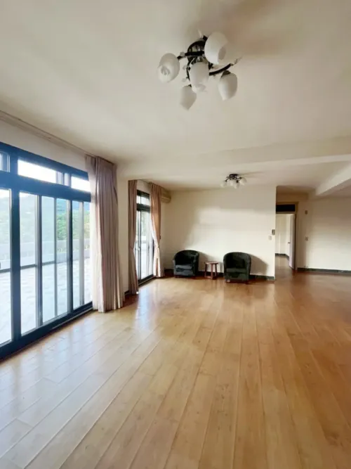 Townhouse for rent TWD 65 000 - Yonggong Rd - 3 bedrooms