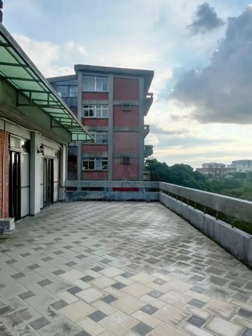 Townhouse for rent TWD 65 000 - Yonggong Rd - 3 bedrooms