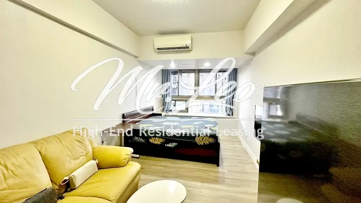 Studio apartment for rent in Zhongshan District, Taipei City | NT$ 28 000 | 8 ping slide 1