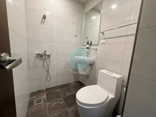 Apartment for sale NT$ 10 880 000 - Section 2, Yonghua Road - 2 bedrooms