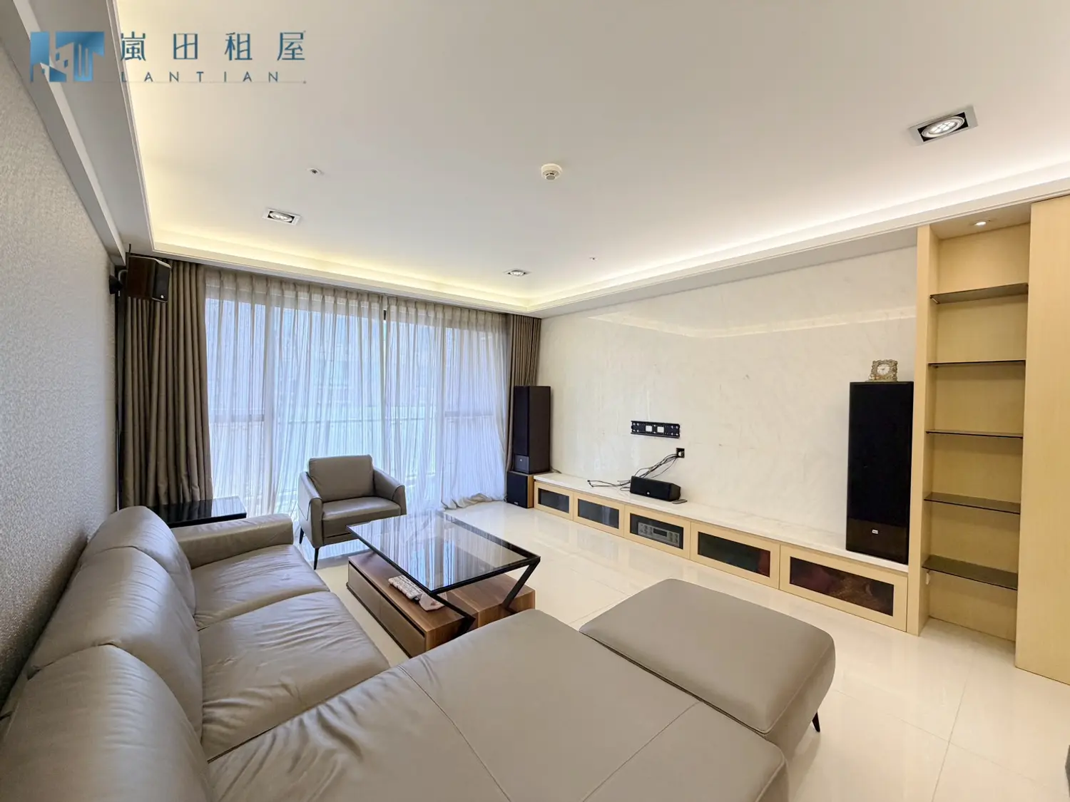4 bedrooms apartment for rent TWD 65 000 - 41 ping - Nantun District,Taichung City slide 0