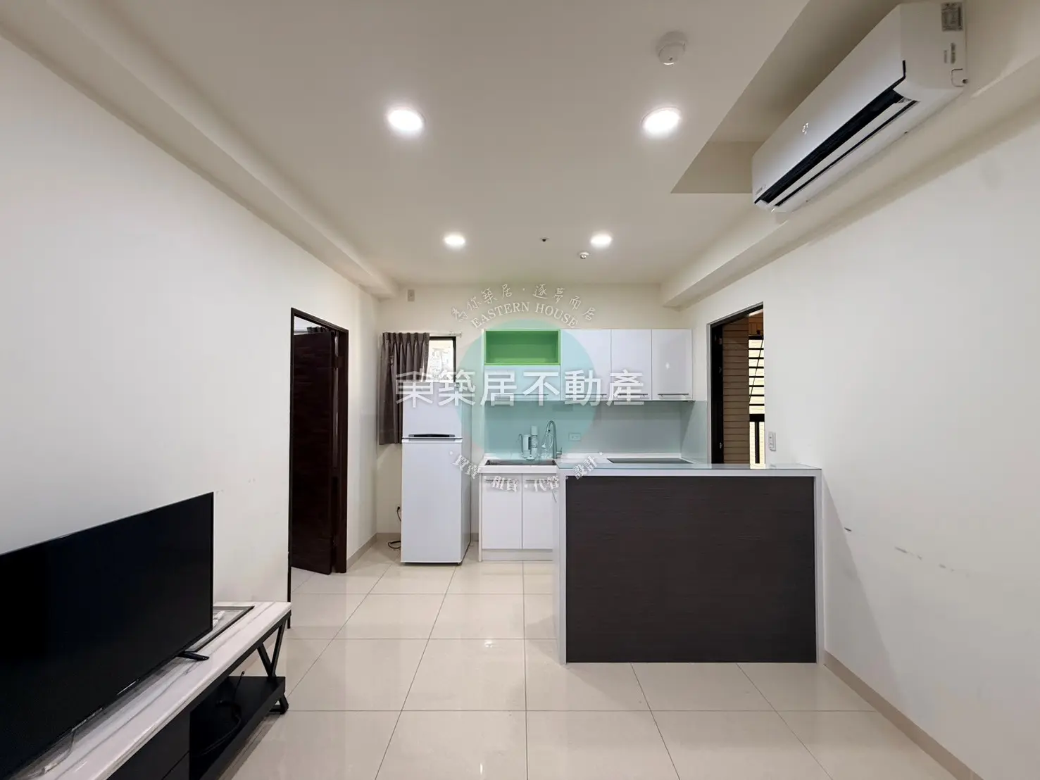 2 bedrooms apartment for rent in Anping District, Tainan City | NT$ 25 000 | 12 ping slide 2