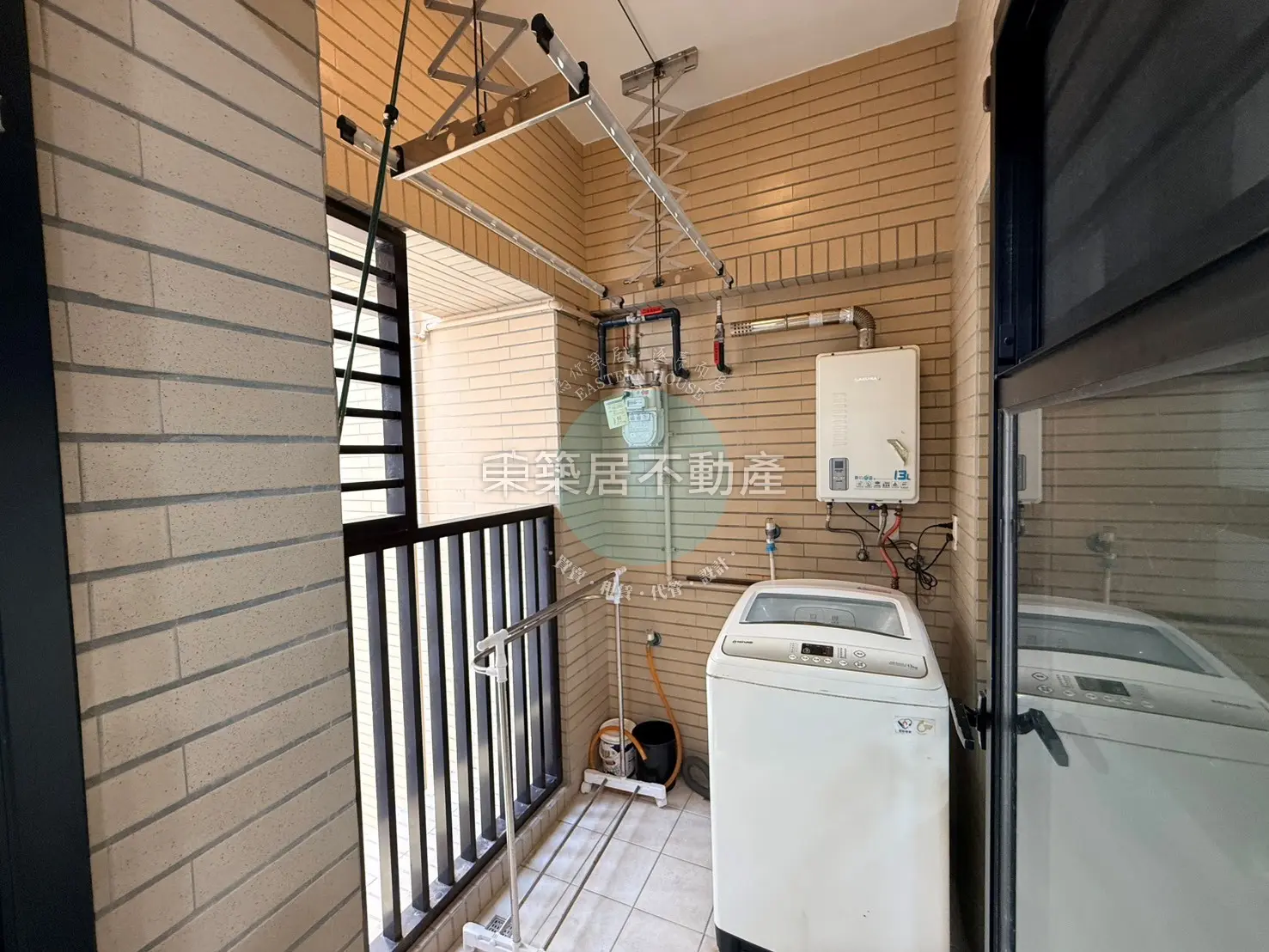 2 bedrooms apartment for rent in Anping District, Tainan City | NT$ 25 000 | 12 ping slide 9