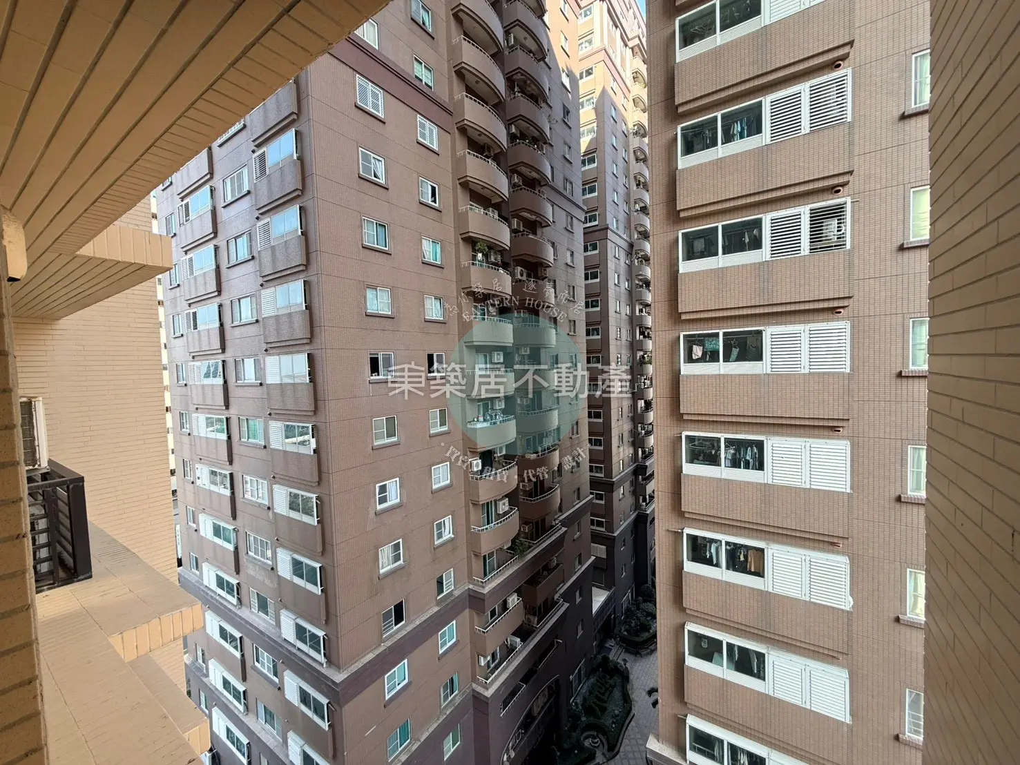 2 bedrooms apartment for rent in Anping District, Tainan City | NT$ 25 000 | 12 ping slide 10